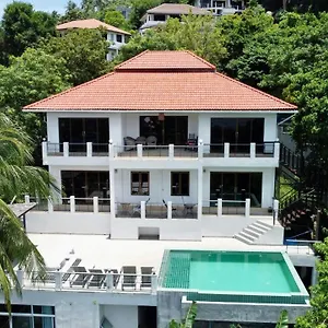 Seaview Garden Apartment